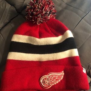 Detroit redwings snow hat